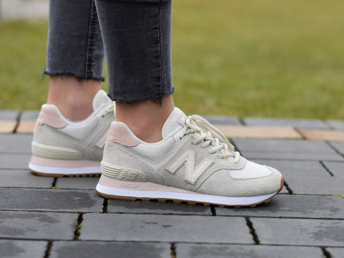 lifestyle beige new balance classic traditionnels